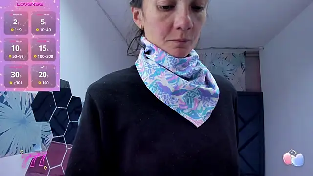 Valery More   online show from April 15, 1:15 pm