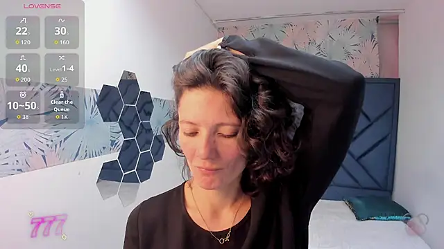 Snapshot of Valery_More__ chatting on June 18, 1:16 pm Valery More online show from June 18, 1:16 pm
