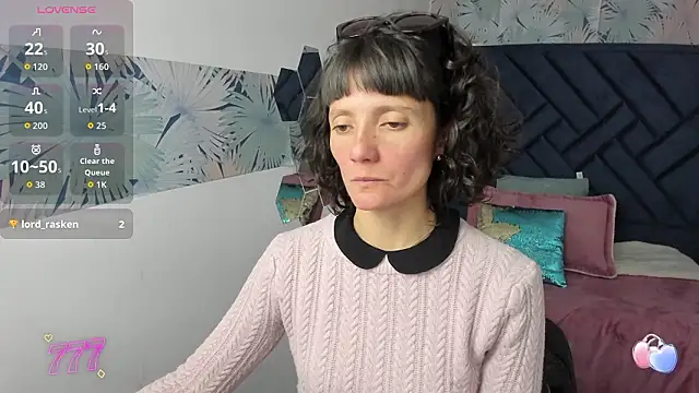 Valery More   online show from March 7, 2:33 pm