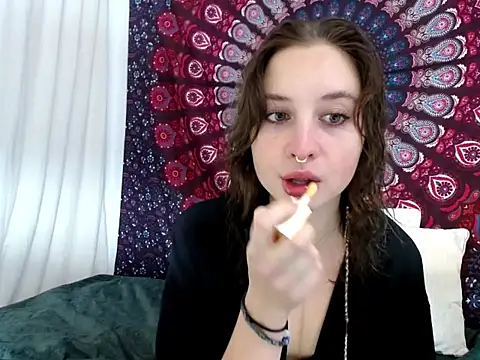 AdalynKiss online show from December 5, 7:29 am