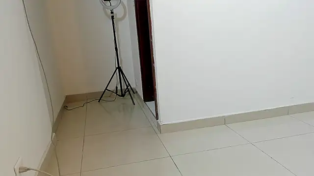 Taylormaccurdy  online show from February 6, 8:16 pm