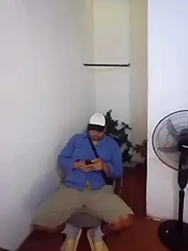 Snapshot of Tequilamaster chatting on November 28, 1:22 pm Tequilamaster online show from November 28, 1:22 pm