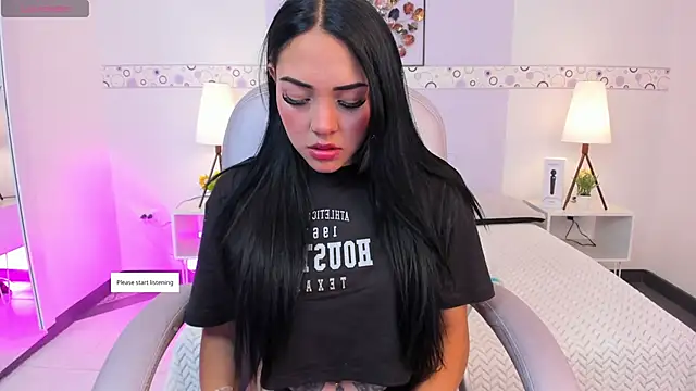 AndreaG  online show from November 20, 8:31 pm