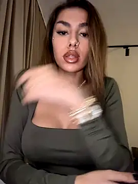 Candy flippp online show from October 14, 5:46 pm