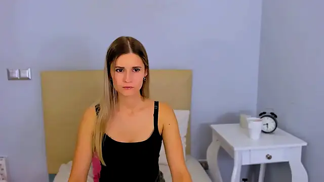 CatrinAmore online show from November 8, 7:23 am