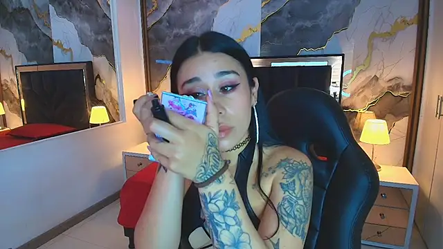SusanVilla online show from July 16, 7:44 pm