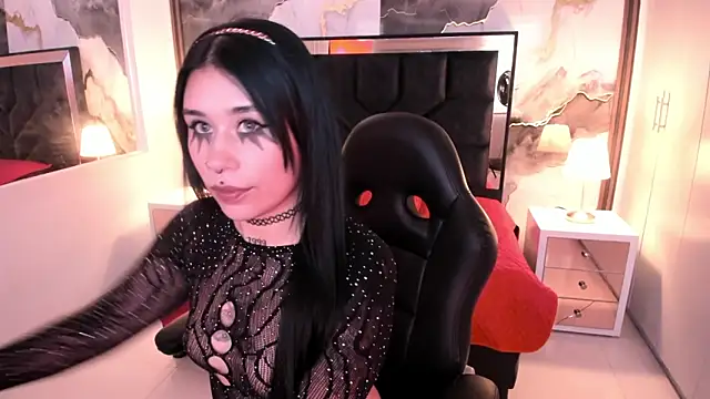 SusanVilla online show from May 21, 8:17 pm