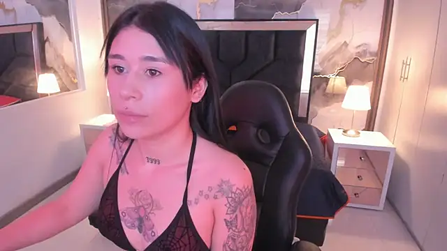 SusanVilla online show from February 21, 7:38 pm