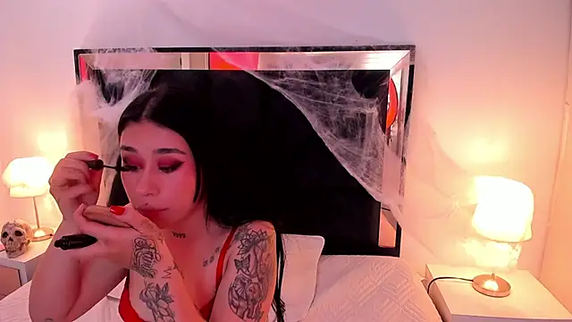 Snapshot of SusanVilla chatting on October 16, 7:33 pm SusanVilla online show from October 16, 7:33 pm