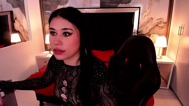 Snapshot of SusanVilla chatting on December 2, 8:10 pm SusanVilla online show from December 2, 8:10 pm