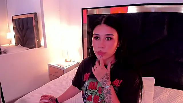 Snapshot of SusanVilla chatting on October 8, 7:58 pm SusanVilla online show from October 8, 7:58 pm