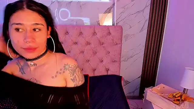 SusanVilla online show from December 19, 2:41 pm