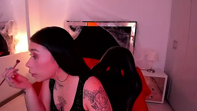 Snapshot of SusanVilla chatting on October 21, 7:35 pm SusanVilla online show from October 21, 7:35 pm