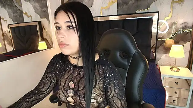 SusanVilla online show from June 25, 7:52 pm