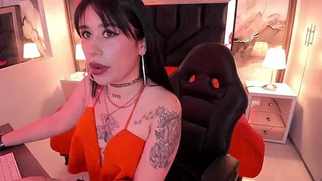 SusanVilla online show from January 12, 6:26 pm