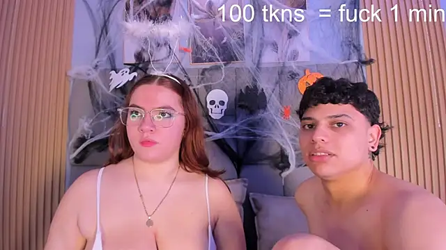 Kandyfrees  online show from October 26, 1:11 pm