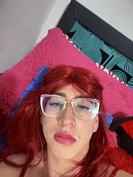 Snapshot of NICOLLE__12 chatting on October 13, 7:37 pm NICOLLE 12 online show from October 13, 7:37 pm