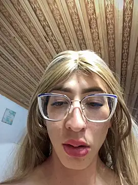 Snapshot of NICOLLE__12 chatting on November 30, 2:12 am NICOLLE 12 online show from November 30, 2:12 am