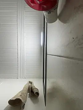 Snapshot of Miia_Millerr chatting on November 19, 2:55 am Miia Millerr online show from November 19, 2:55 am