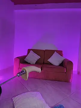 In-Ur-dreams online show from March 12, 10:30 am