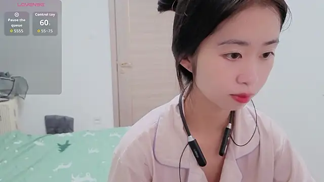 Snapshot of dudu-baby10 chatting on November 3, 8:51 am dudu-baby10 online show from November 3, 8:51 am