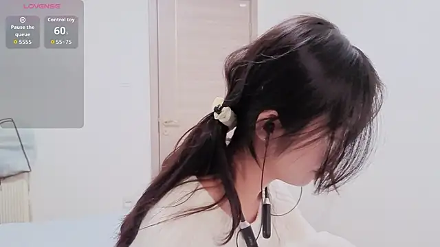 Snapshot of dudu-baby10 chatting on December 14, 3:28 pm dudu-baby10 online show from December 14, 3:28 pm