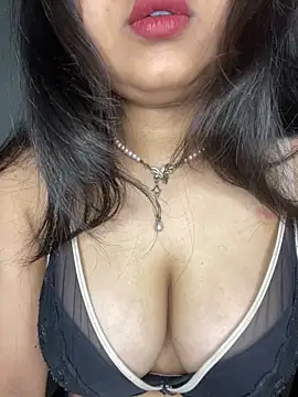 soniyaverma00 online show from March 28, 8:26 am