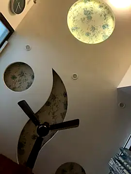 soniyaverma00 online show from December 16, 6:45 pm