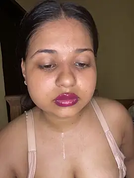 Snapshot of soniyaverma00 chatting on June 10, 9:16 pm soniyaverma00 online show from June 10, 9:16 pm
