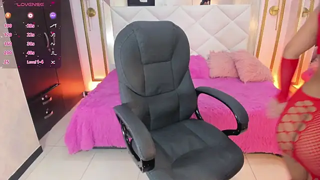 Snapshot of i_kristi chatting on November 7, 7:40 pm i kristi online show from November 7, 7:40 pm