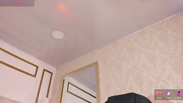 Snapshot of i_kristi chatting on December 17, 7:52 pm i kristi online show from December 17, 7:52 pm