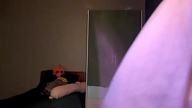 EmiIyKitty online show from November 12, 7:51 pm