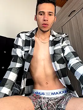 Snapshot of wiland_hot23 chatting on October 3, 9:27 pm wiland hot23 online show from October 3, 9:27 pm