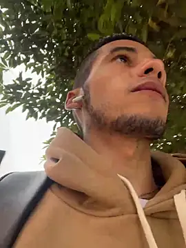 Snapshot of wiland_hot23 chatting on October 22, 7:46 pm wiland hot23 online show from October 22, 7:46 pm