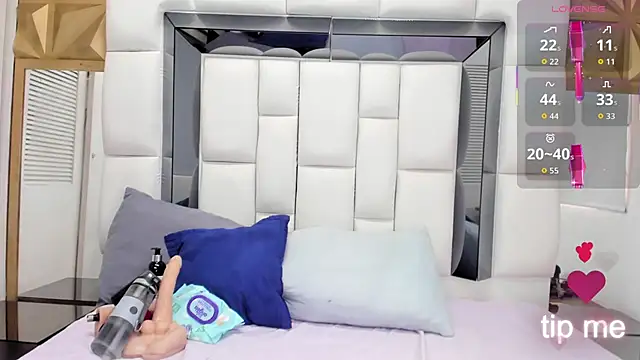 violet milleer online show from January 16, 7:18 pm