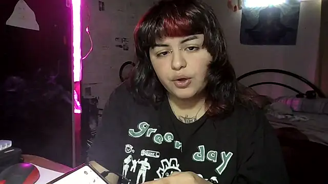 crucifxcked online show from October 18, 7:38 pm