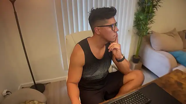 austinfxxx online show from October 9, 7:03 pm