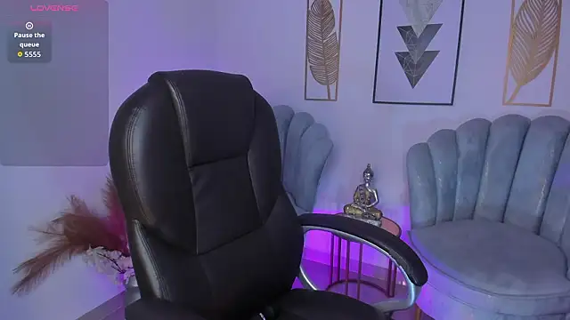 zharaa fox online show from March 8, 2:04 am