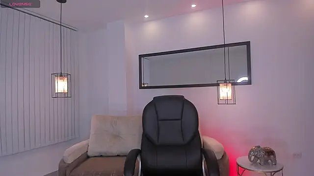 zharaa fox online show from December 13, 10:49 pm