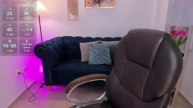 zharaa fox online show from May 6, 1:53 am