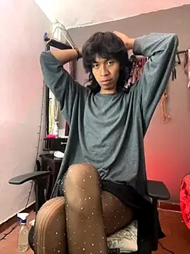 MadamLeRouge online show from October 24, 10:53 pm