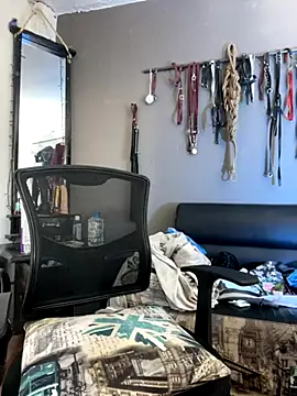 MadamLeRouge online show from December 4, 2:16 pm