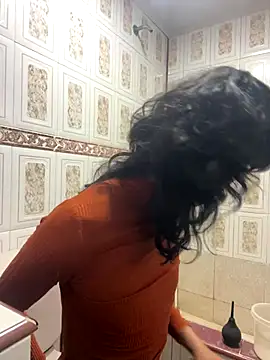 MadamLeRouge online show from October 28, 11:25 pm