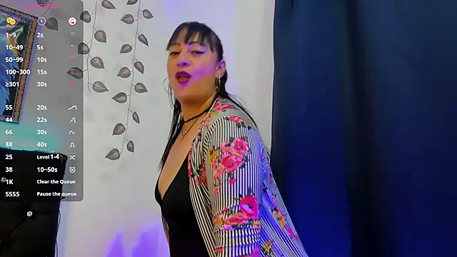 Sasha Smith4 online show from October 9, 8:09 pm