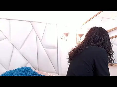 Samiwilliams online show from October 11, 4:19 pm