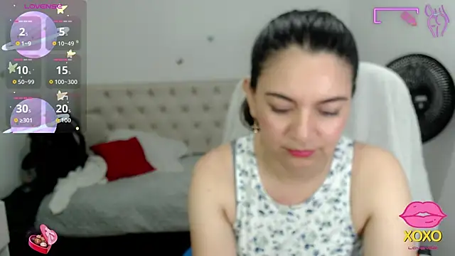 Snapshot of astrolover_ chatting on November 8, 2:37 am astrolover online show from November 8, 2:37 am