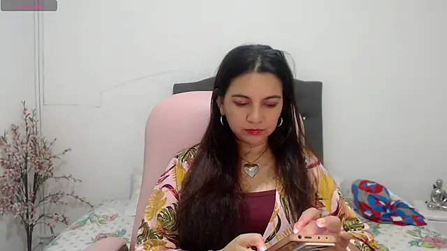 Snapshot of astrolover_ chatting on October 30, 2:54 am astrolover online show from October 30, 2:54 am