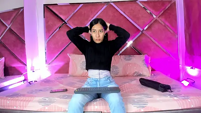 Amelia Rivas online show from October 12, 6:09 pm