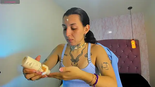 Snapshot of Iris__77 chatting on October 25, 6:30 pm Iris 77 online show from October 25, 6:30 pm