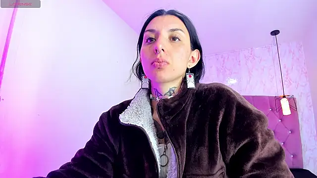 Snapshot of Iris__77 chatting on October 30, 5:10 pm Iris 77 online show from October 30, 5:10 pm